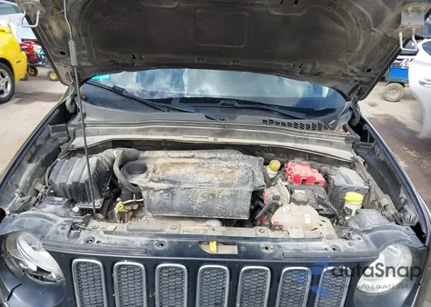 2018 Jeep Renegade Latitude 4X4 z USA, uszkodzony, nr VIN ZACCJBBB4JPH56415